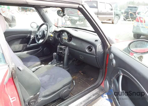 2006 Mini Cooper from USA, damaged, VIN WMWRF33516TG16019